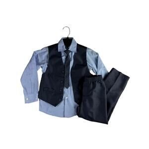 Van Heusen Boys Formal Suit - Size 6 - 4 Piece Set - Great Condition